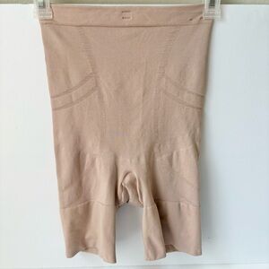 🎁5/$25 SPANX Slim Cognito Seamless Nude Mid Thigh Bodysuit Shapewear